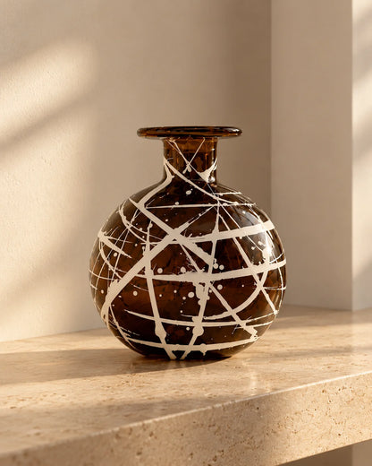 VASO IN VETRO MARRONE A SFERA